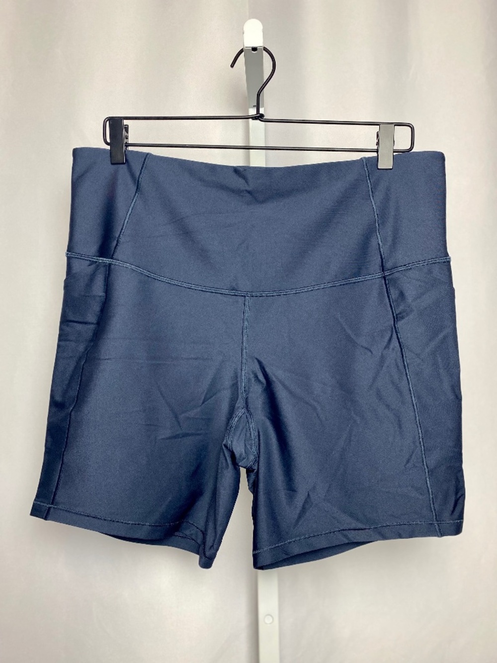 All In Motion Womenʻs Effortless Support High Rise Blue Performance Shorts XXL